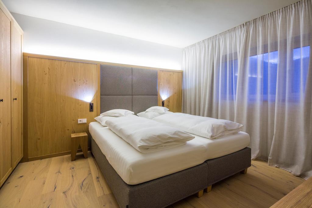 سان فيجيليو دي ماريبْ Moelgg Dolomites Residence الغرفة الصورة